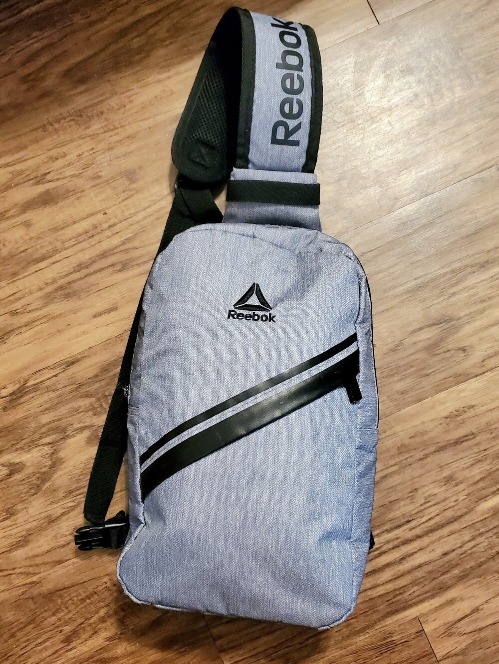 Reebok small crossbody travel/side bag